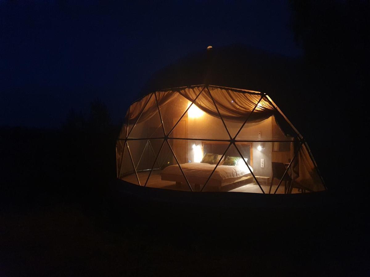 Hotel Podniebny Glamping Borsk Exterior foto