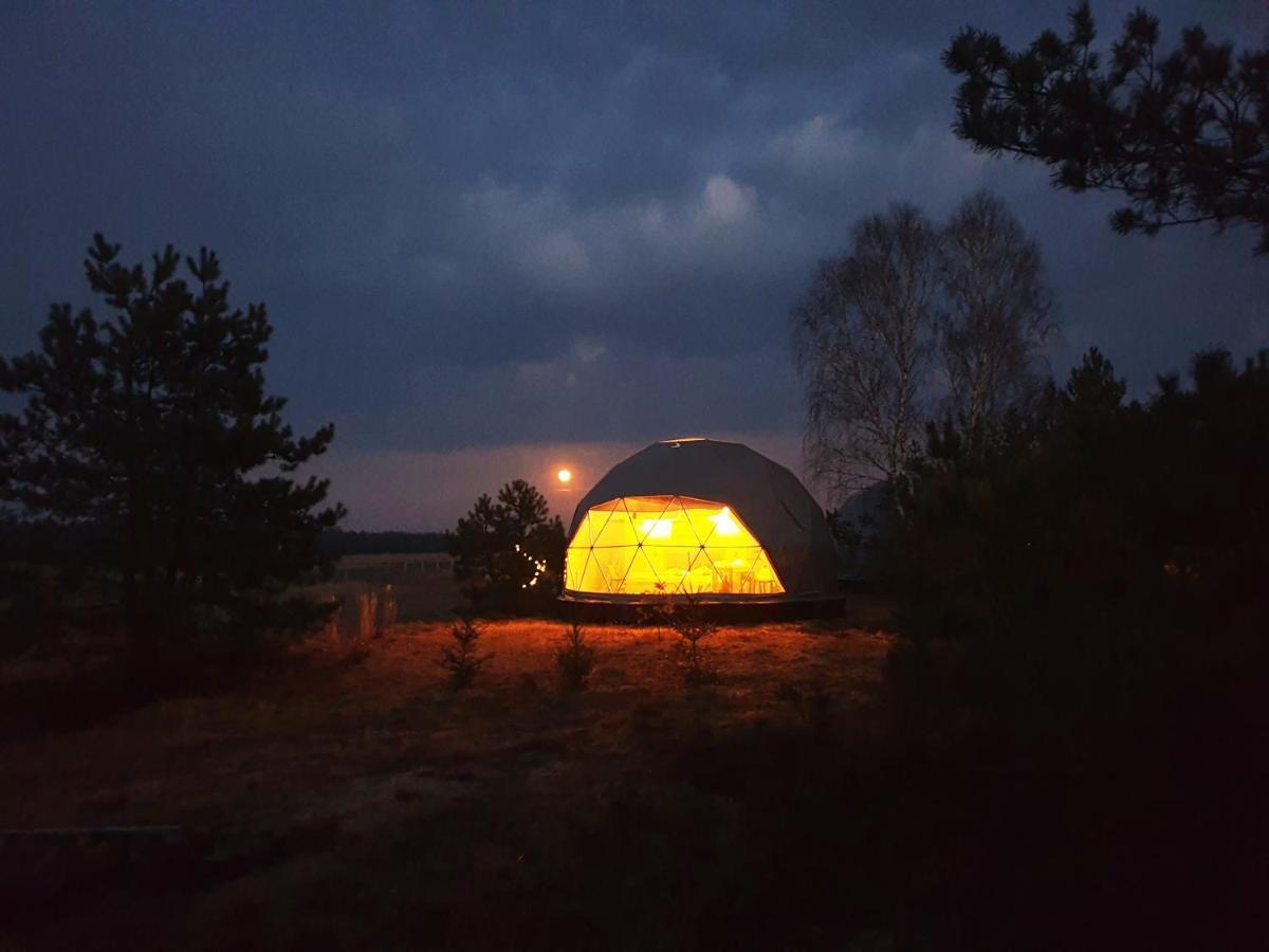 Hotel Podniebny Glamping Borsk Exterior foto