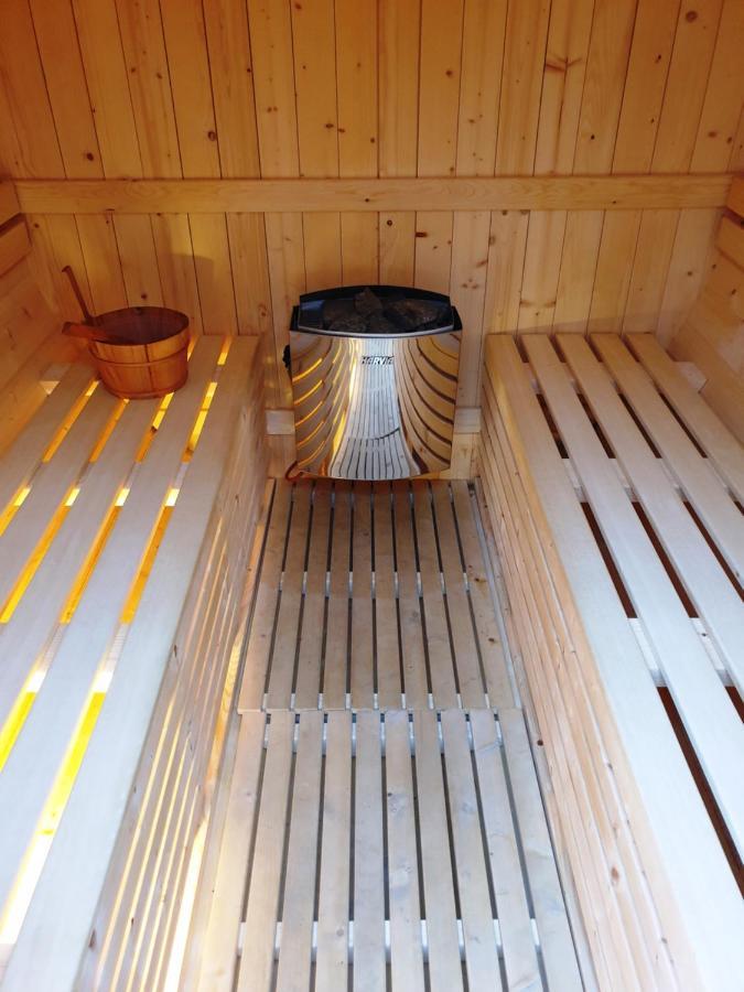 Hotel Podniebny Glamping Borsk Exterior foto